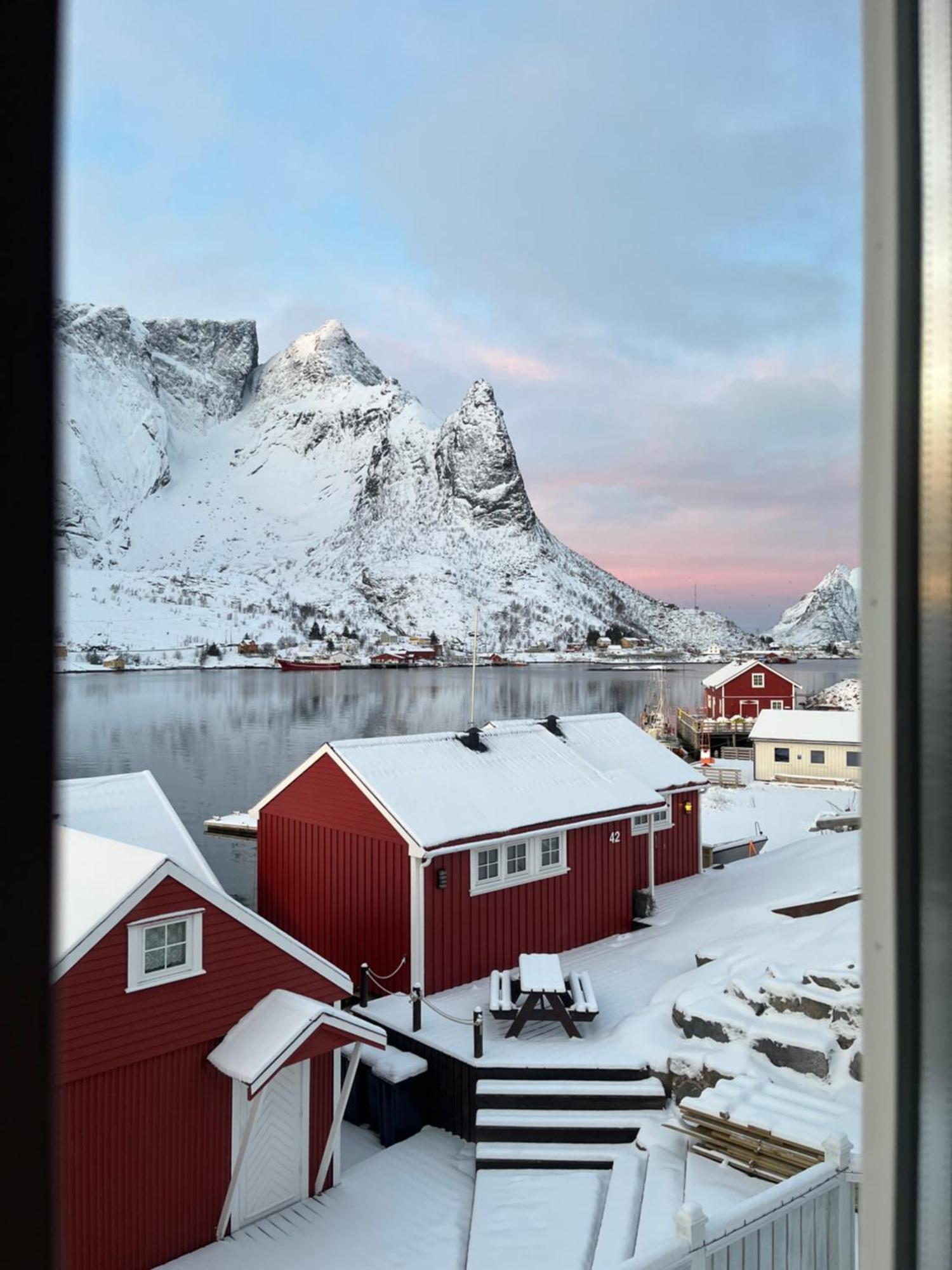 Husly Reine - Your Home With Reinebringen View ภายนอก รูปภาพ