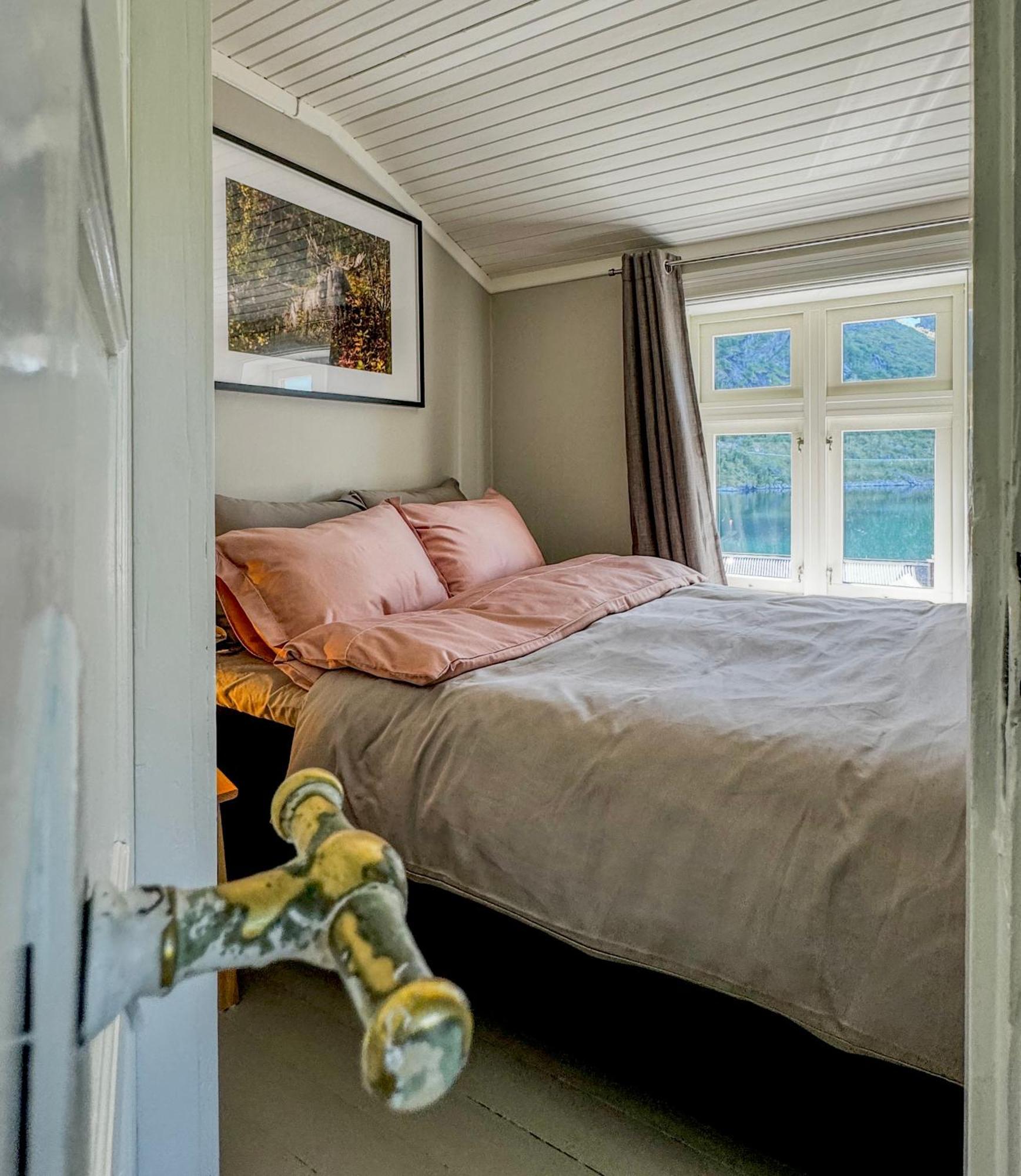 Husly Reine - Your Home With Reinebringen View ภายนอก รูปภาพ